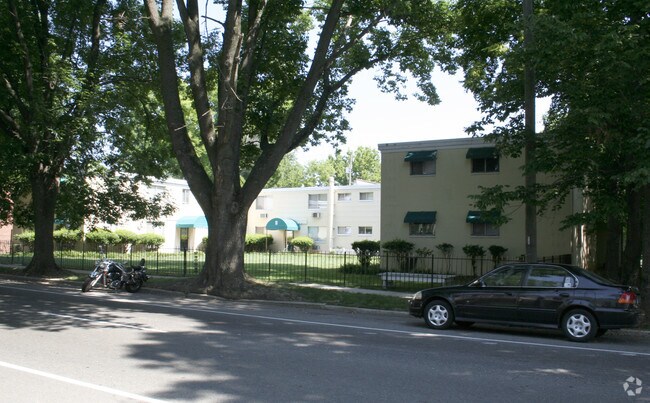 Foto del edificio - 3206-3212 Ellwood Ave