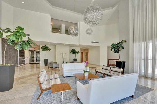 Building Photo - 99 SE Mizner Blvd