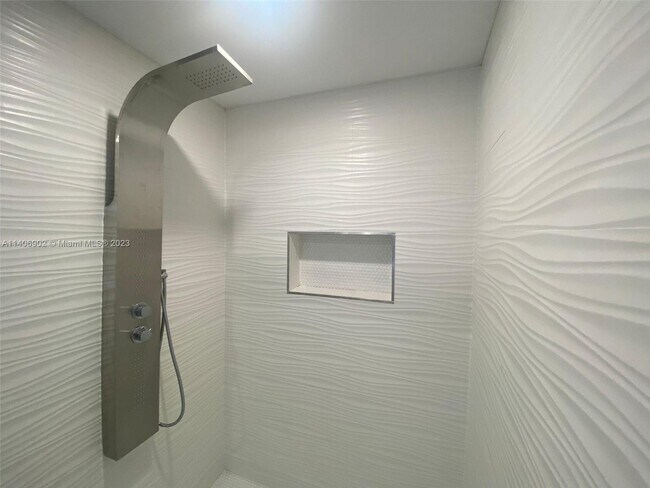 Foto del edificio - 1100 Alton Rd