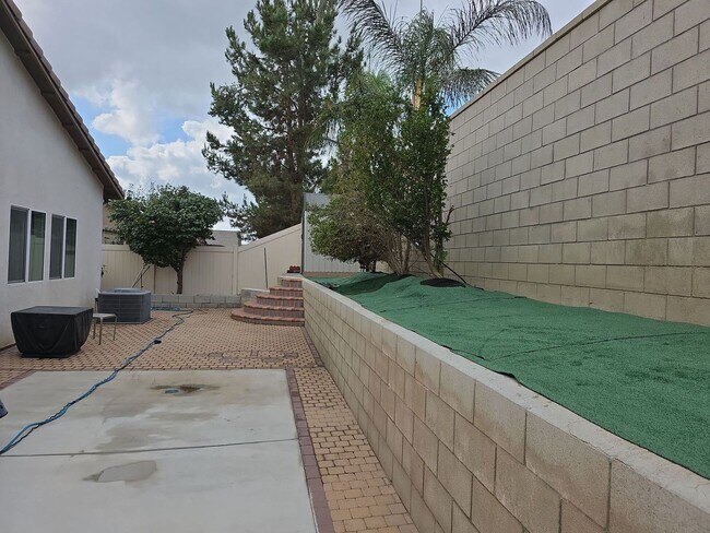 Foto del edificio - Beautiful Solar Home in Jurupa Valley Available Now!