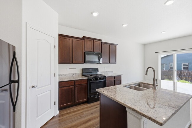 Building Photo - $2,295.95,  3 Bed, 2 Bath Home In Co Springs with Fenced in Yard!