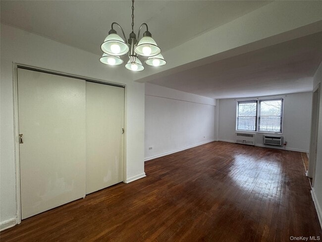 Building Photo - 108-49 63rd Ave