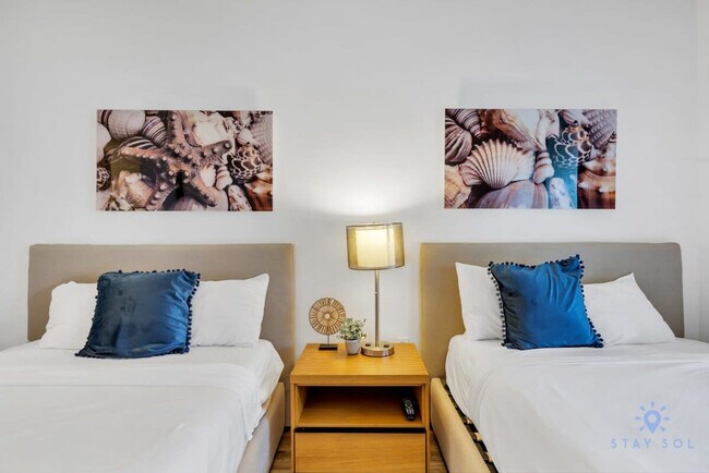 Foto del edificio - 2602 E Hallandale Beach Blvd