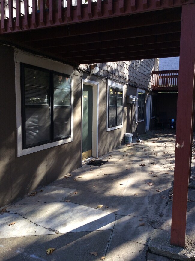 Front door - 7034 Woodson Rd