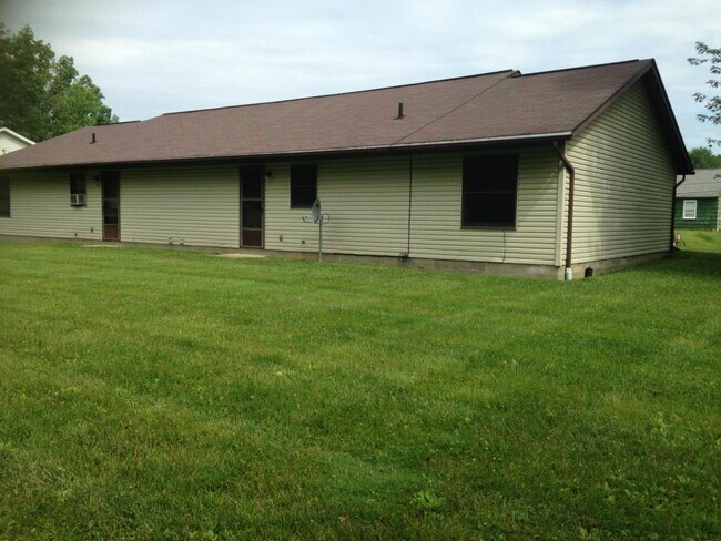 Building Photo - 3610 Lynn Rd