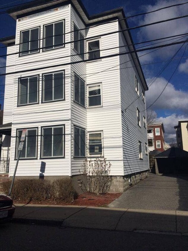 Primary Photo - 50-52 Wheatland Street
