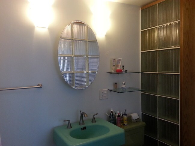 Foto del edificio - 512 Tulip Ave