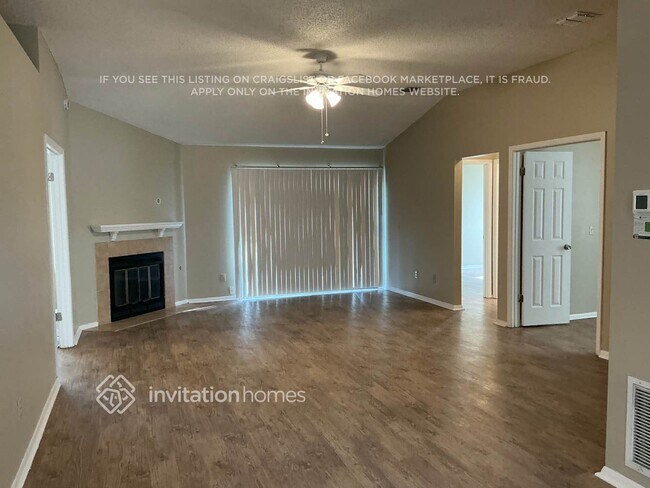 Foto del edificio - 8005 Weather Vane Dr