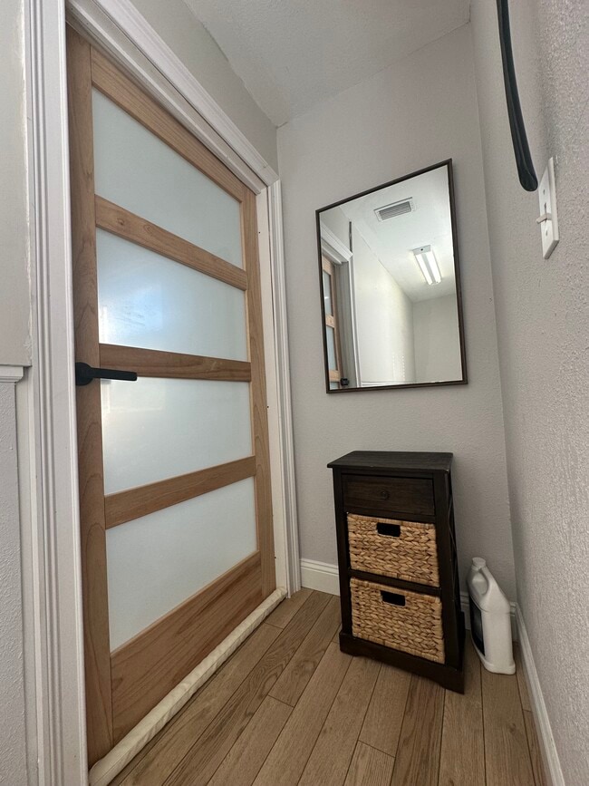 Foto del edificio - 3114 Dupont St S