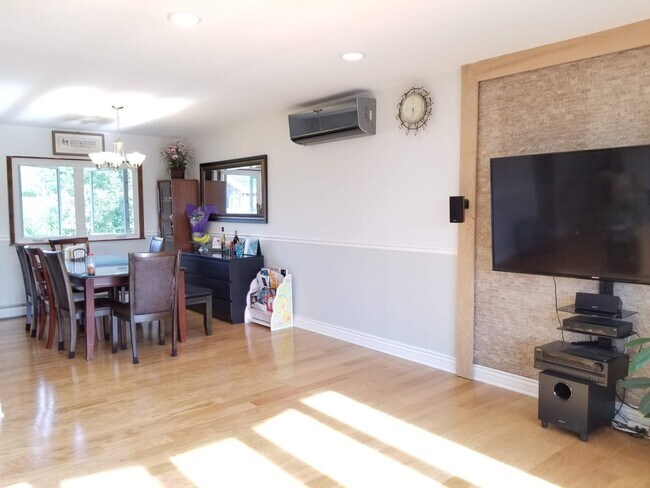 Foto del edificio - 5 Jeffrey Ct