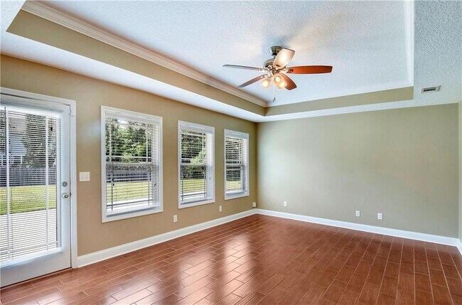 Building Photo - 123 Southwinds Dr