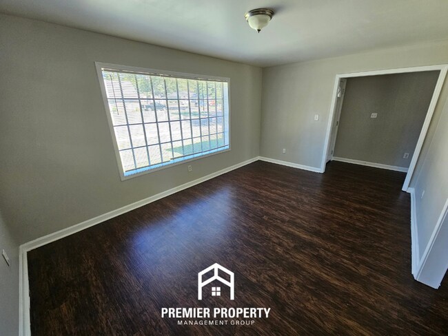 Building Photo - 5759 Foxdale Rd
