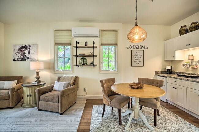 Foto del edificio - 7717 La Orquidia