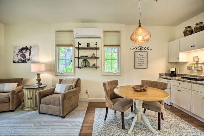 Building Photo - 7717 La Orquidia