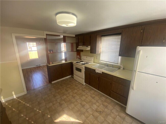 Building Photo - 106 Hazelhurst Ave