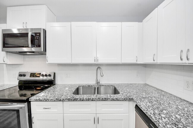Foto del edificio - 6617 Bacher St