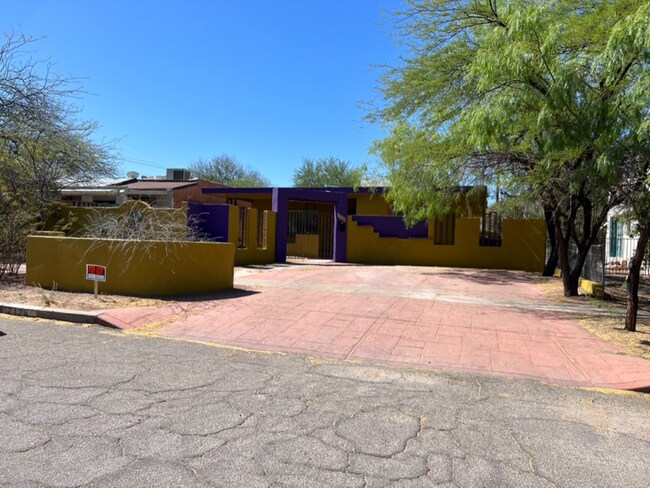 Foto del edificio - 2128 E 9th St