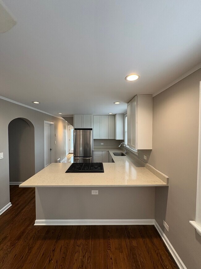Foto del edificio - 6717 N Oxford Ave