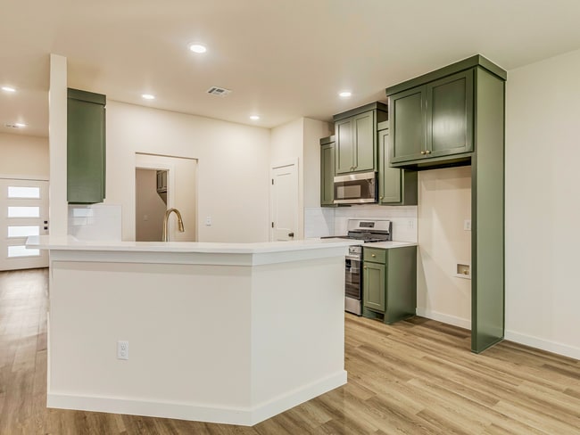 Foto del edificio - Captivating 3-Bed, 2-Bath Home in Charming...