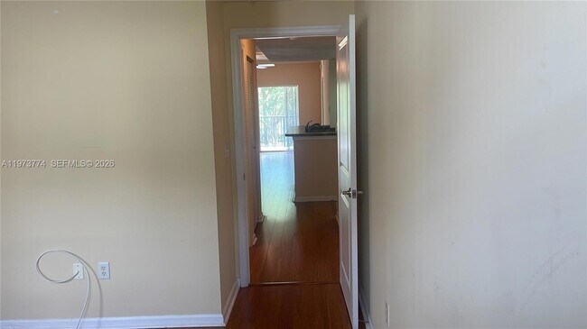 Foto del edificio - 6020 W Sample Rd