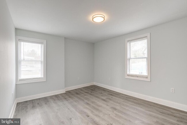 Foto del edificio - 608 E 9th St