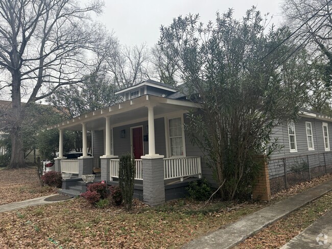 Building Photo - 1320 Pine St