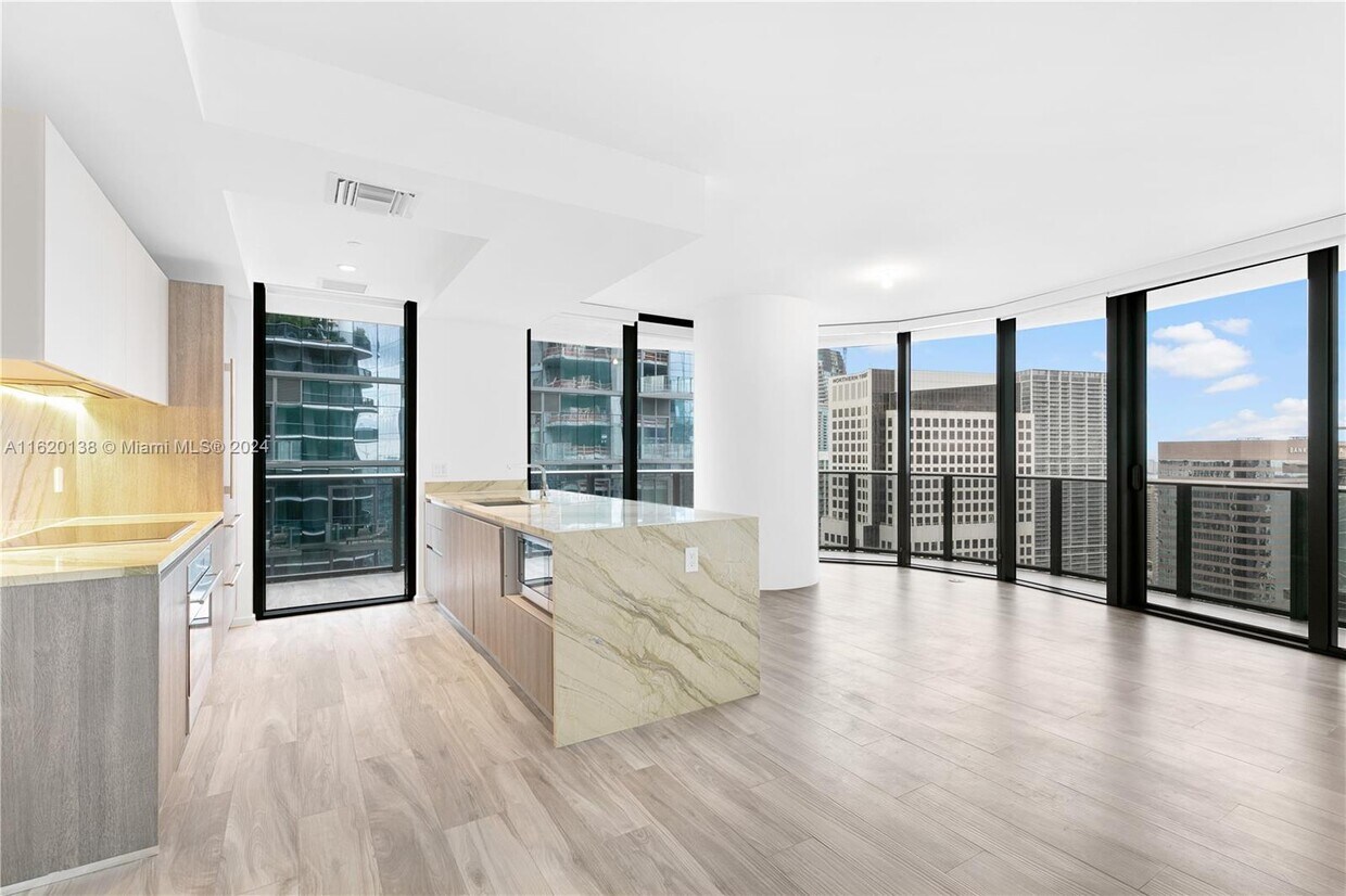 Foto principal - 801 S Miami Ave