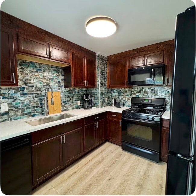 Photo - 5224 NE 62nd Ave Townhome