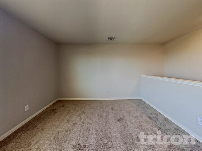 Foto del edificio - 524 Yearwood Ln