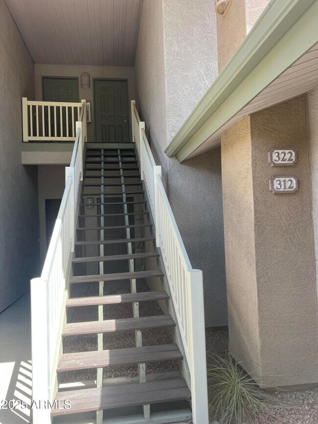 Foto del edificio - 950 E Mingus Ave