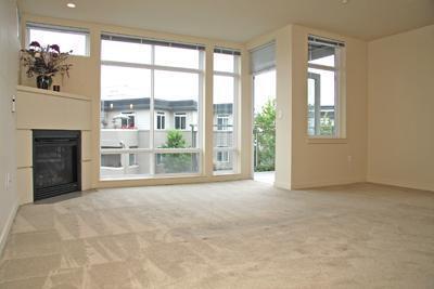 Foto del edificio - Spacious Kirkland Central Condo for Rent.