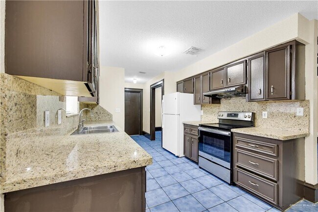 Foto del edificio - 17 Pin Oak Rd