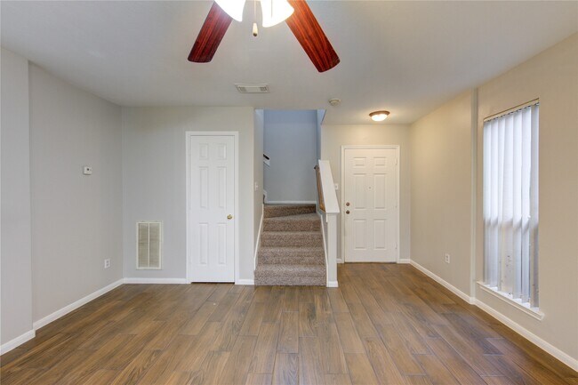 Foto del edificio - 13903 Maximos Dr