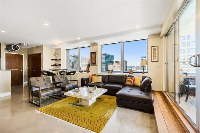 Foto del edificio - 800 Brazos St