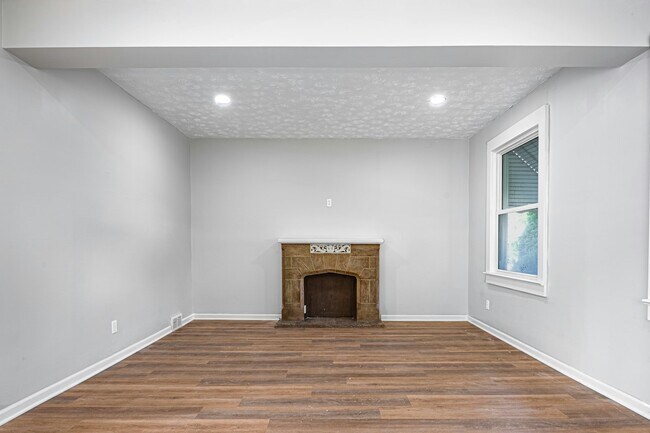 Foto del edificio - 3240 W 56th St