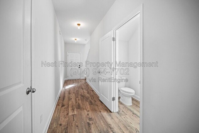 Foto del edificio - 2078 Dutton Island Oaks Wy