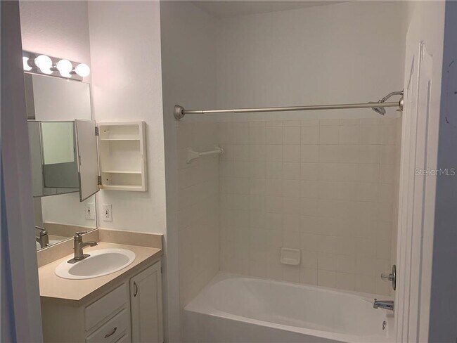 Building Photo - 8901 Legacy Ct