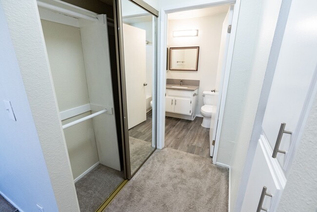 Interior Photo - 4378 Sepulveda Blvd