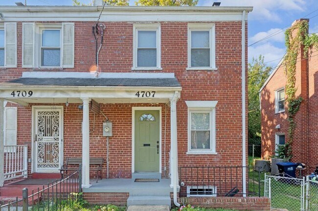 Foto del edificio - 4707 B St SE