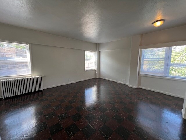 Foto del edificio - 7326 N Ridge Blvd