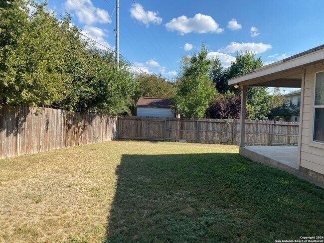 Foto del edificio - 3 Bed 2 Bath located in Steubing Ranch