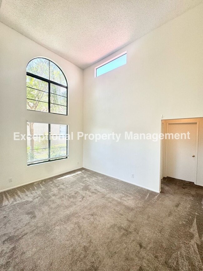 Foto del edificio - Ready to move in 2 bed 1 bath unit