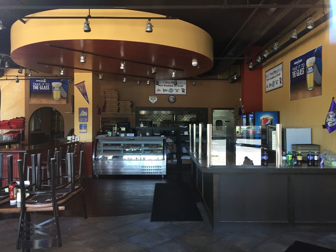 865 East Apartments Harrisonburg Va Apartments Com