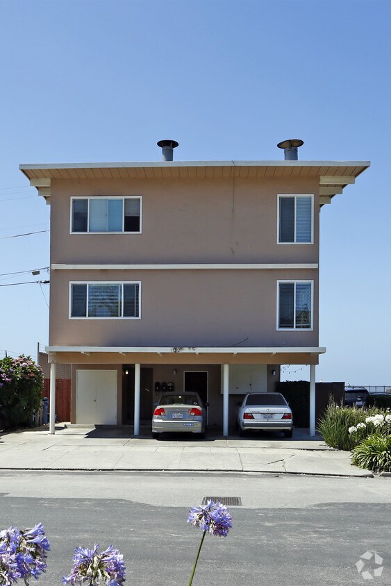 Foto del edificio - 102 Marina Ave
