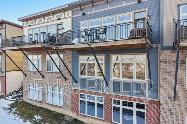 Foto del edificio - 1226 Grays Peak