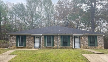 Building Photo - 2118 Thousand Oaks Dr