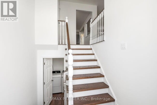 Building Photo - 45 Roughley St