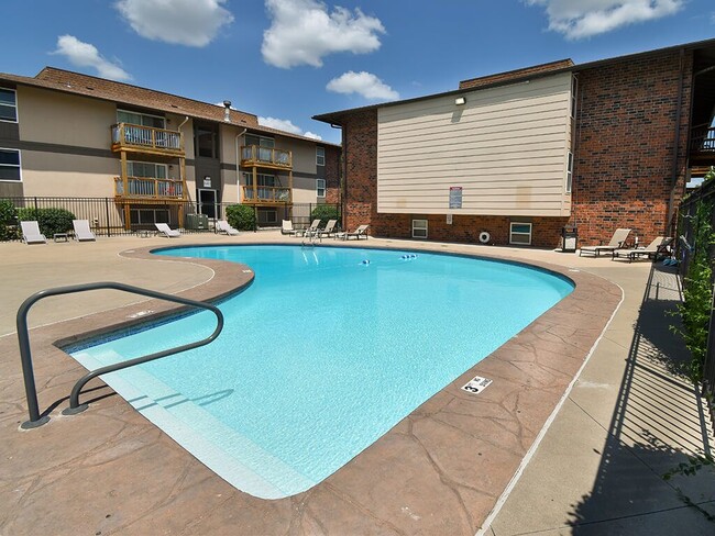 Outdoor Swimming Pool - Eastgate Apartments