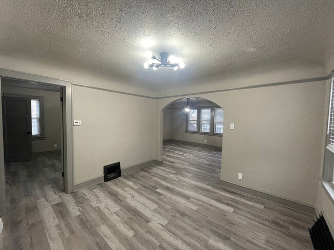 Building Photo - 3323 N 36th St