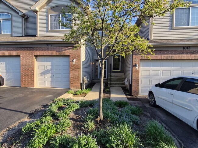 Foto del edificio - 1015 Woodview Ct